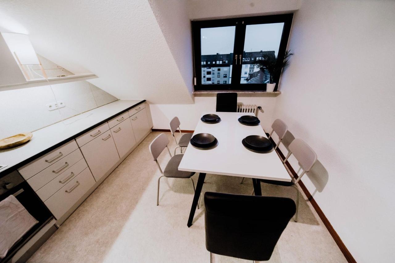 Grosse 3 Zimmer Ferienwohnung Koblenz Wallersheim Mit Pkw Stellplatz エクステリア 写真